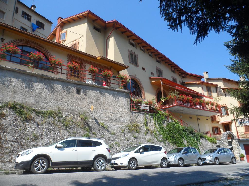 Hotel Grotta Dei Colombi Scanno Exterior foto